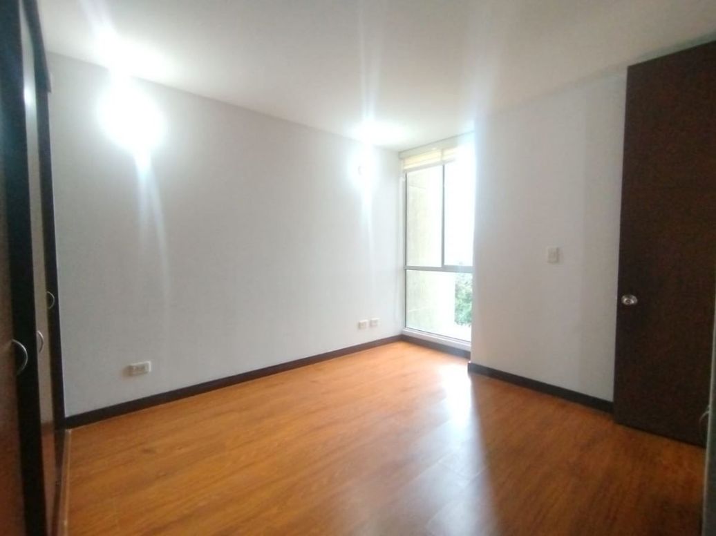 Apartamento de 3 alcobas en arriendo en El Codito, Bogotá, 88 m² · foto 8 de 17
