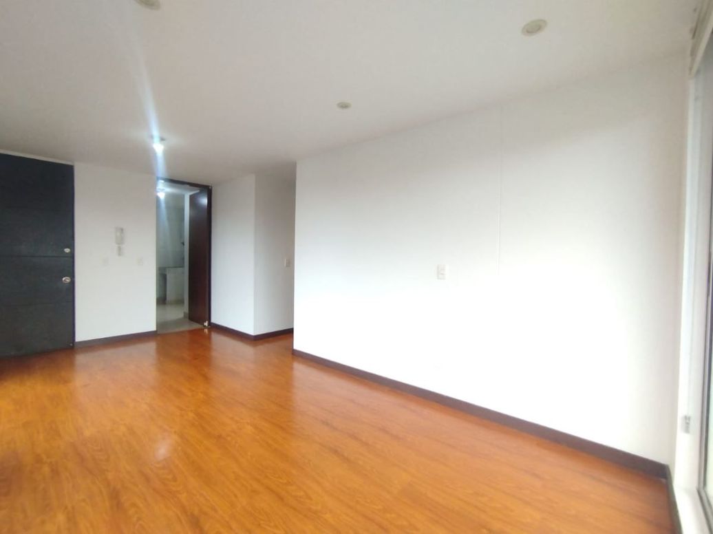 Apartamento de 3 alcobas en arriendo en El Codito, Bogotá, 88 m² · foto 5 de 17