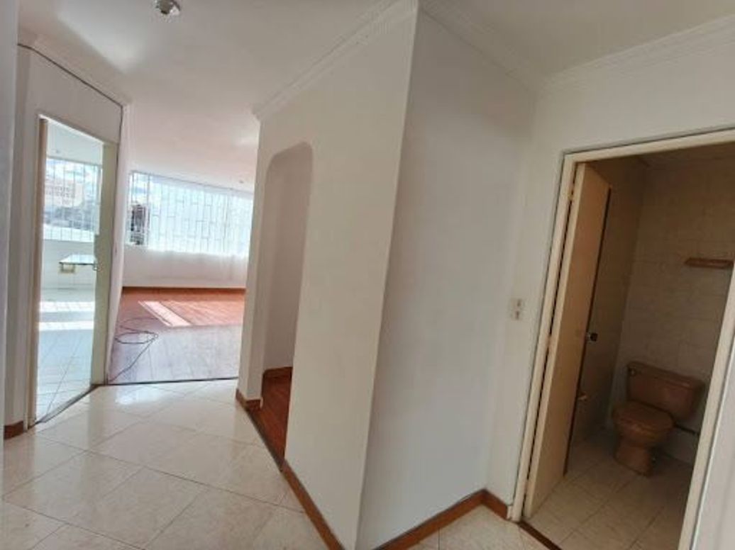 Apartamento de 2 alcobas en venta en Cedritos, Bogotá, 73 m² · foto 12 de 20