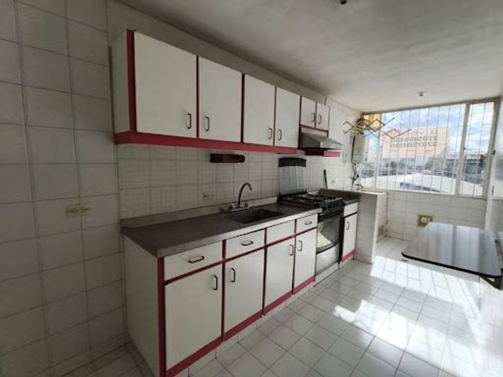 Apartamento de 2 alcobas en venta en Cedritos, Bogotá, 73 m² · foto 4 de 20