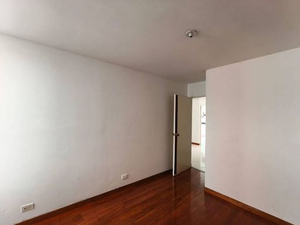 Apartamento de 2 alcobas en venta en Cedritos, Bogotá, 73 m² · foto 18 de 20