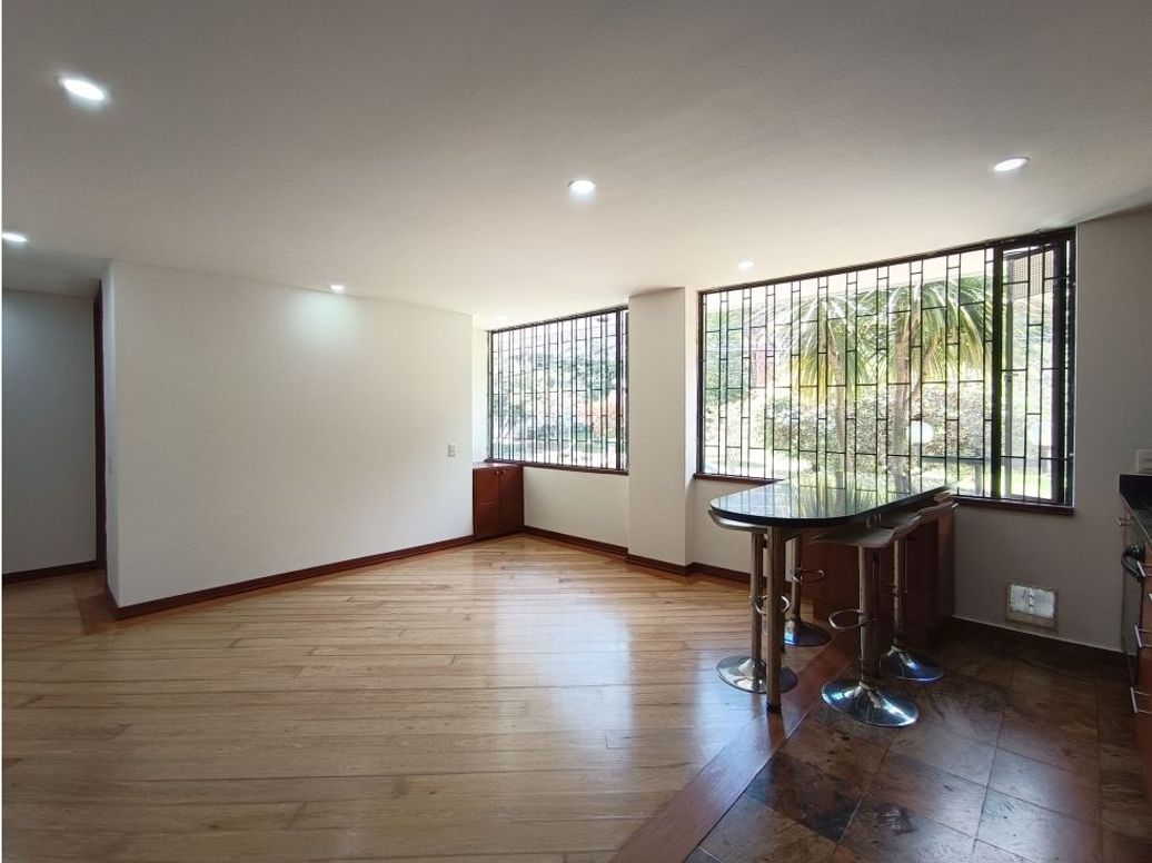 Apartamento de 2 alcobas en venta en Santa Bibiana, Bogotá, 67 m² · foto 3 de 14