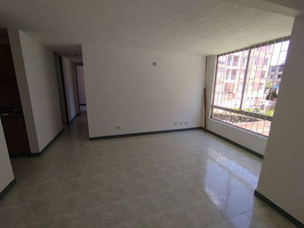 Apartamento de 3 alcobas en arriendo en Villas De Granada, Bogotá, 64 m² · foto 12 de 19