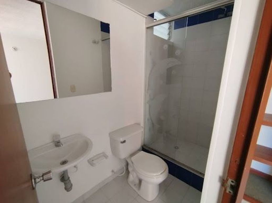 Apartamento de 3 alcobas en arriendo en Villas De Granada, Bogotá, 64 m² · foto 11 de 19