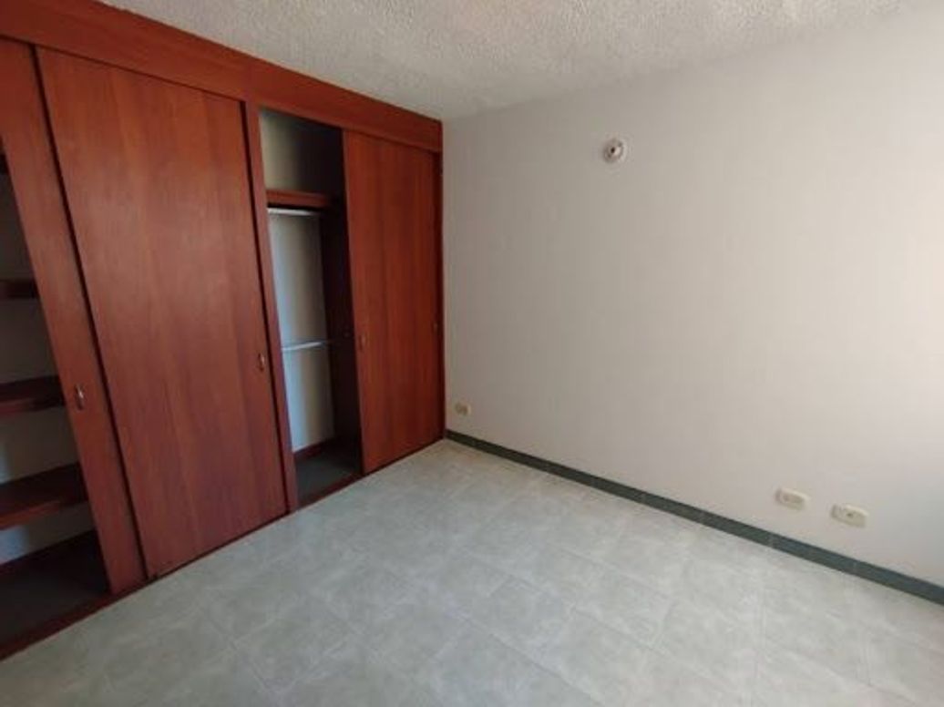 Apartamento de 3 alcobas en arriendo en Villas De Granada, Bogotá, 64 m² · foto 18 de 19