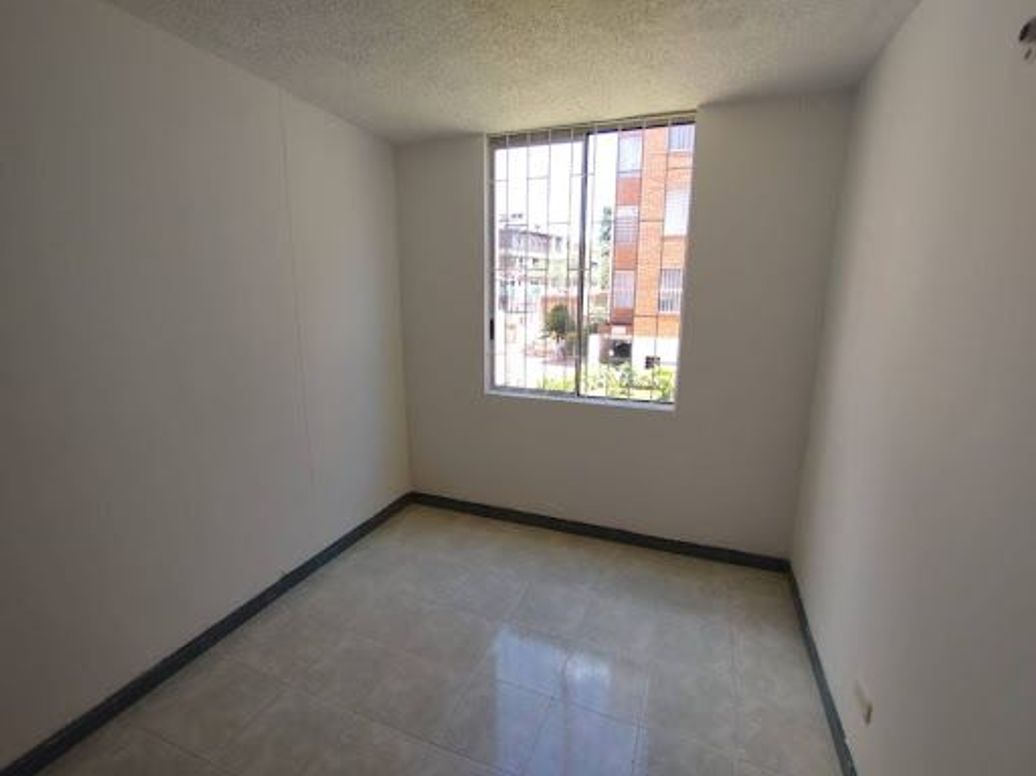 Apartamento de 3 alcobas en arriendo en Villas De Granada, Bogotá, 64 m² · foto 6 de 19