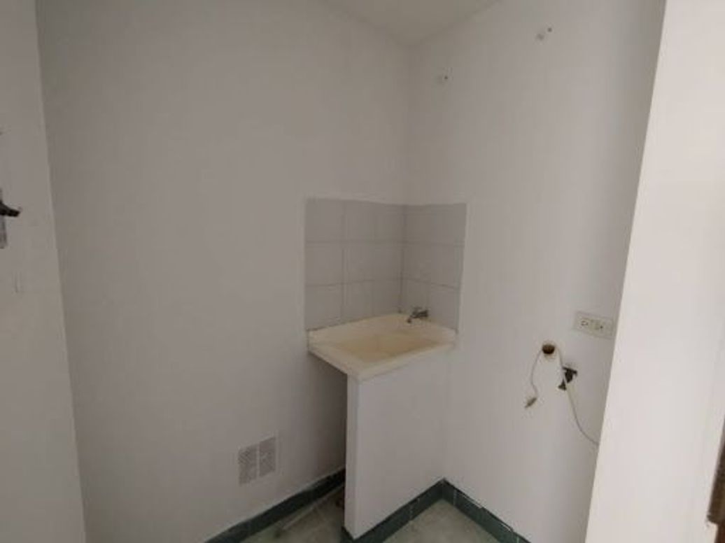 Apartamento de 3 alcobas en arriendo en Villas De Granada, Bogotá, 64 m² · foto 8 de 19