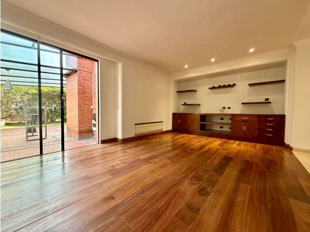 Apartamento de 4 alcobas en venta en Ciudadela Real, Bogotá, 318 m² · foto 2 de 20