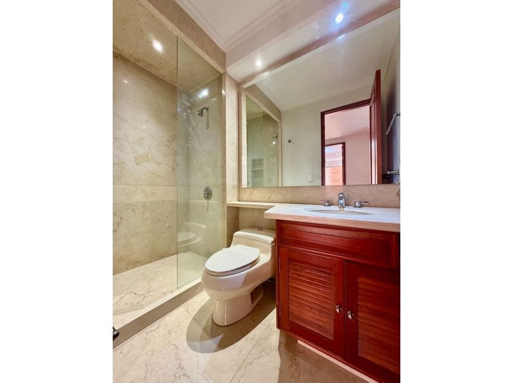 Apartamento de 4 alcobas en venta en Ciudadela Real, Bogotá, 318 m² · foto 12 de 20