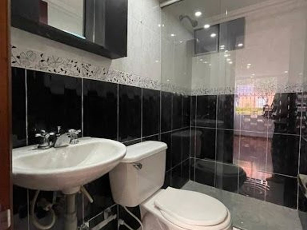 Apartamento de 2 alcobas en venta en Urbanización Castilla, Bogotá, 50 m² · foto 8 de 9