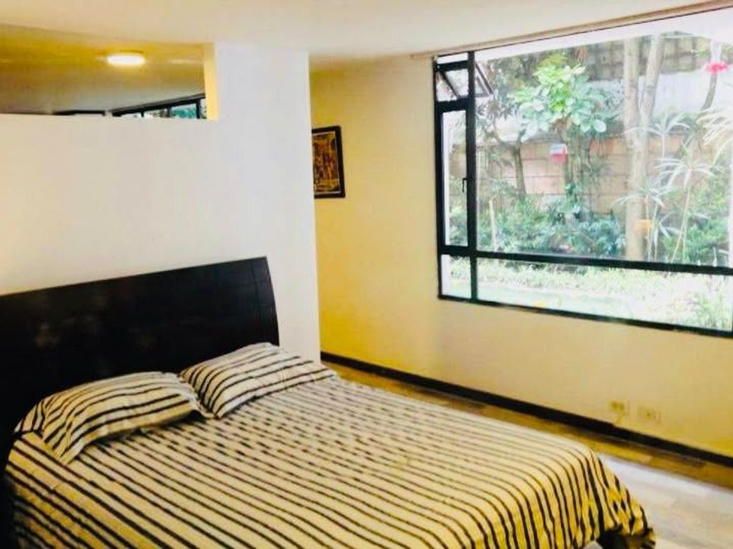 Casa de 5 alcobas en venta en Estoril, Bogotá, 330 m² · foto 12 de 20