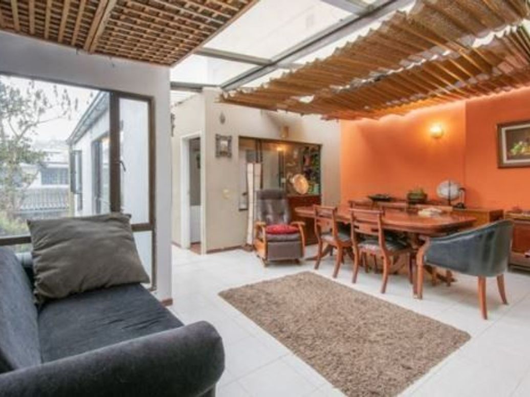 Casa de 5 alcobas en venta en Estoril, Bogotá, 330 m² · foto 3 de 20
