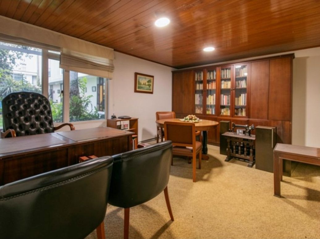 Casa de 5 alcobas en venta en Estoril, Bogotá, 330 m² · foto 16 de 20