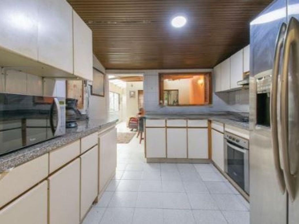 Casa de 5 alcobas en venta en Estoril, Bogotá, 330 m² · foto 17 de 20