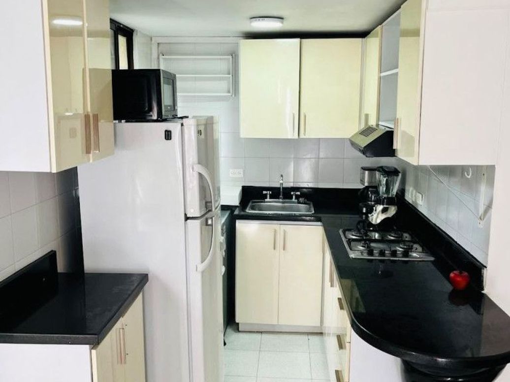 Casa de 5 alcobas en venta en Estoril, Bogotá, 330 m² · foto 9 de 20