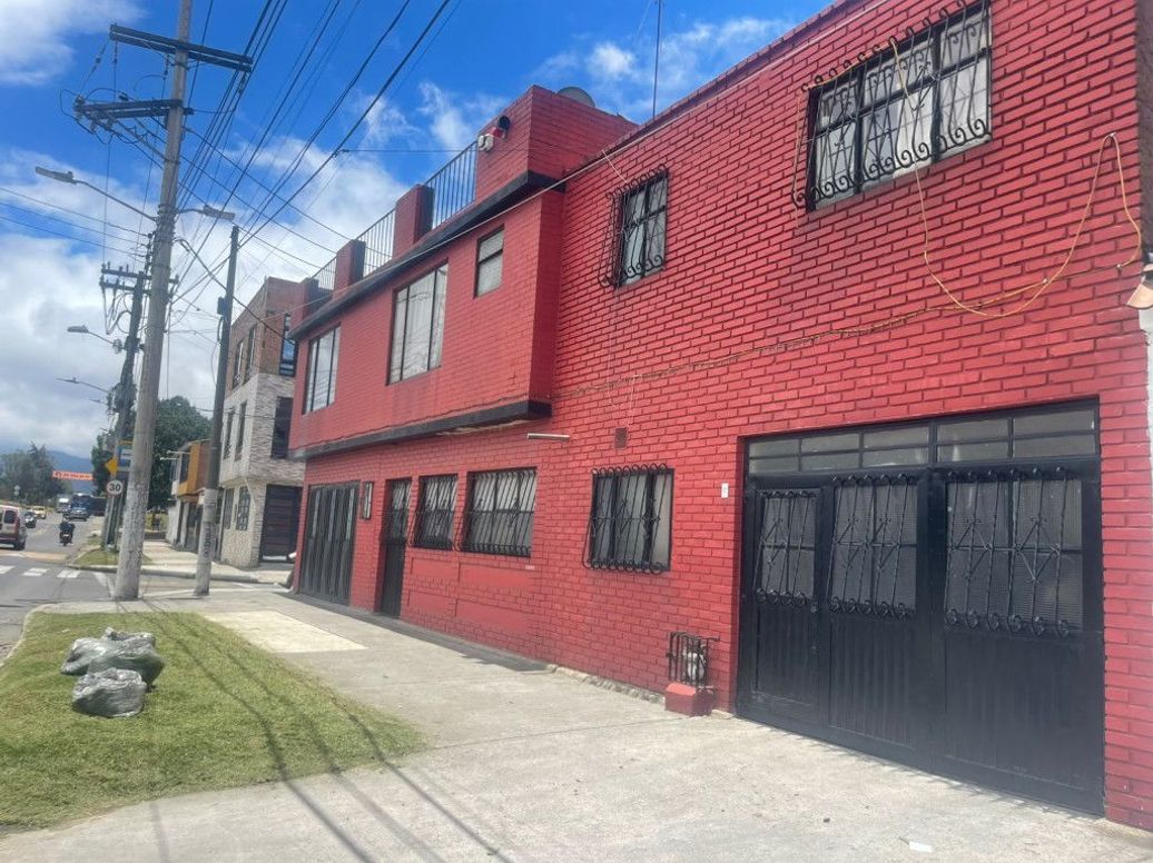Casa de 7 alcobas en venta en Torremolinos, Bogotá, 199 m² · foto 18 de 18