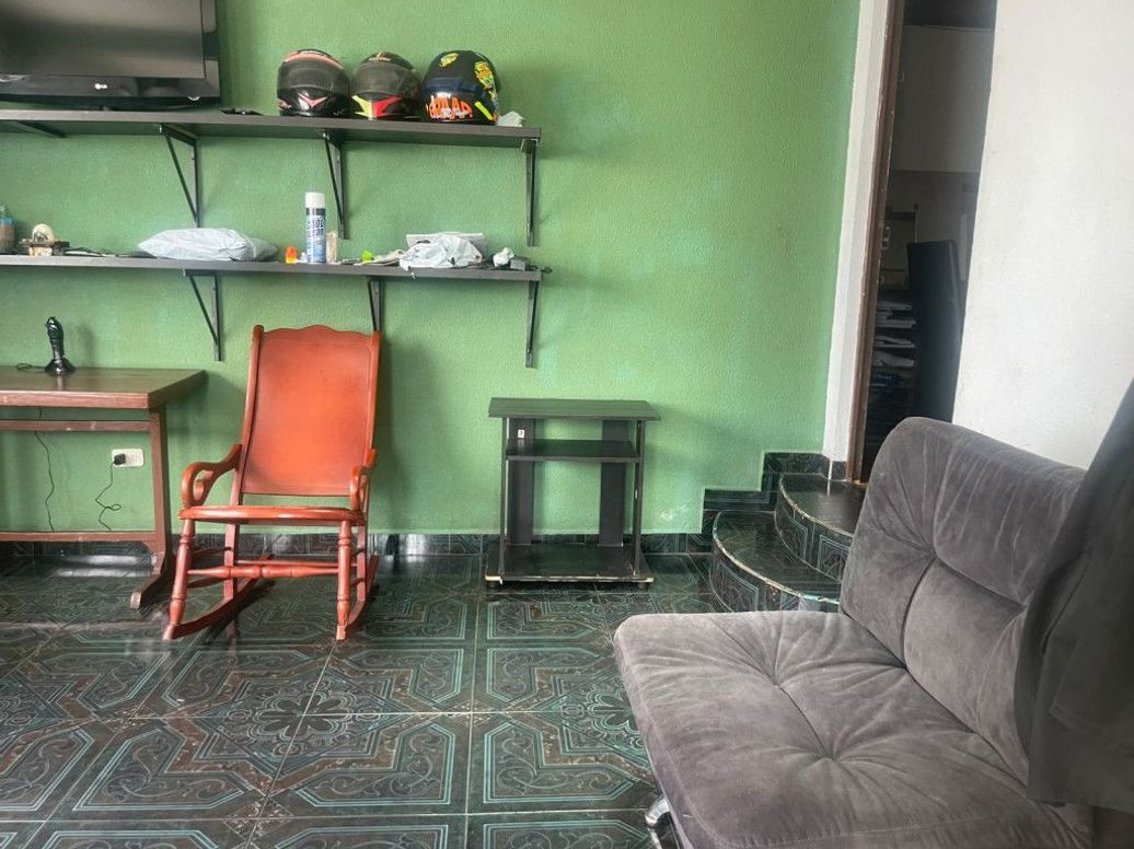 Casa de 7 alcobas en venta en Torremolinos, Bogotá, 199 m² · foto 2 de 18
