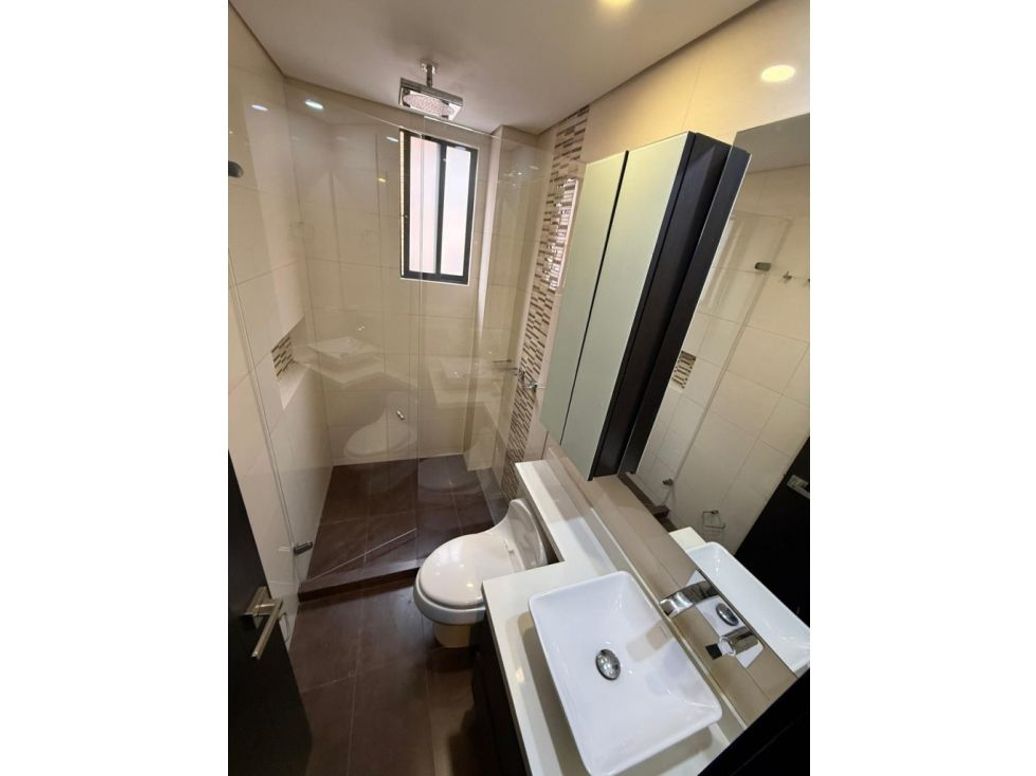 Apartamento de 3 alcobas en venta en Chicó Navarra, Bogotá, 135 m² · foto 9 de 20