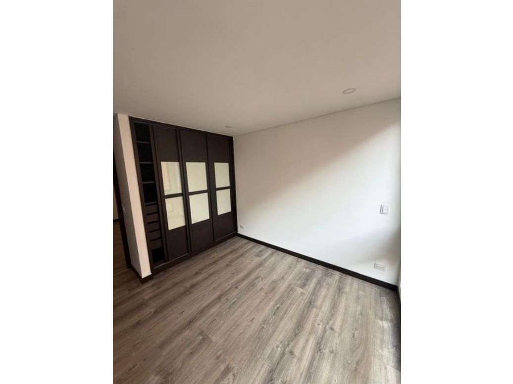 Apartamento de 3 alcobas en venta en Chicó Navarra, Bogotá, 135 m² · foto 12 de 20