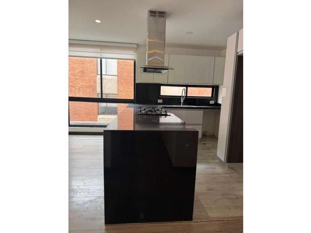 Apartamento de 3 alcobas en venta en Chicó Navarra, Bogotá, 135 m² · foto 6 de 20