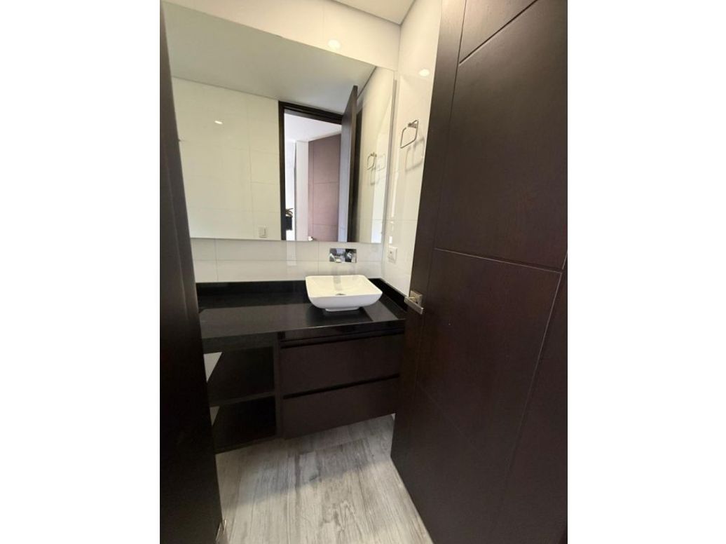 Apartamento de 3 alcobas en venta en Chicó Navarra, Bogotá, 135 m² · foto 14 de 20