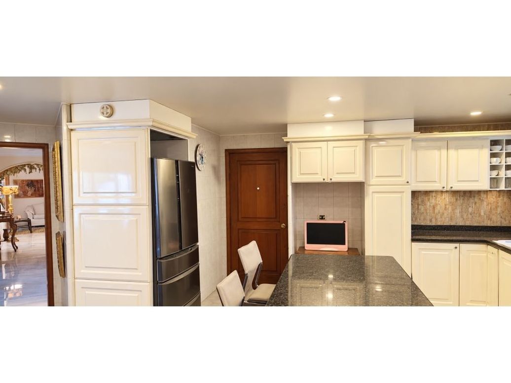 Apartamento de 4 alcobas en venta en Calatrava, Bogotá, 258 m² · foto 8 de 20