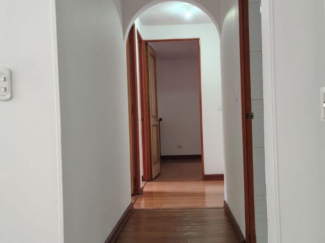 Apartamento de 3 alcobas en venta en Rafael Núñez, Bogotá, 89 m² · foto 6 de 13