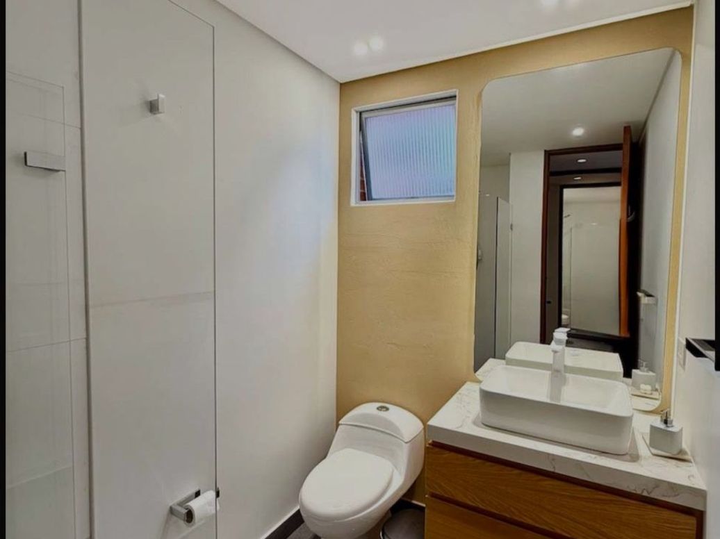 Apartamento de 2 alcobas en venta en Santa Barbara Occidental, Bogotá, 80 m² · foto 11 de 14