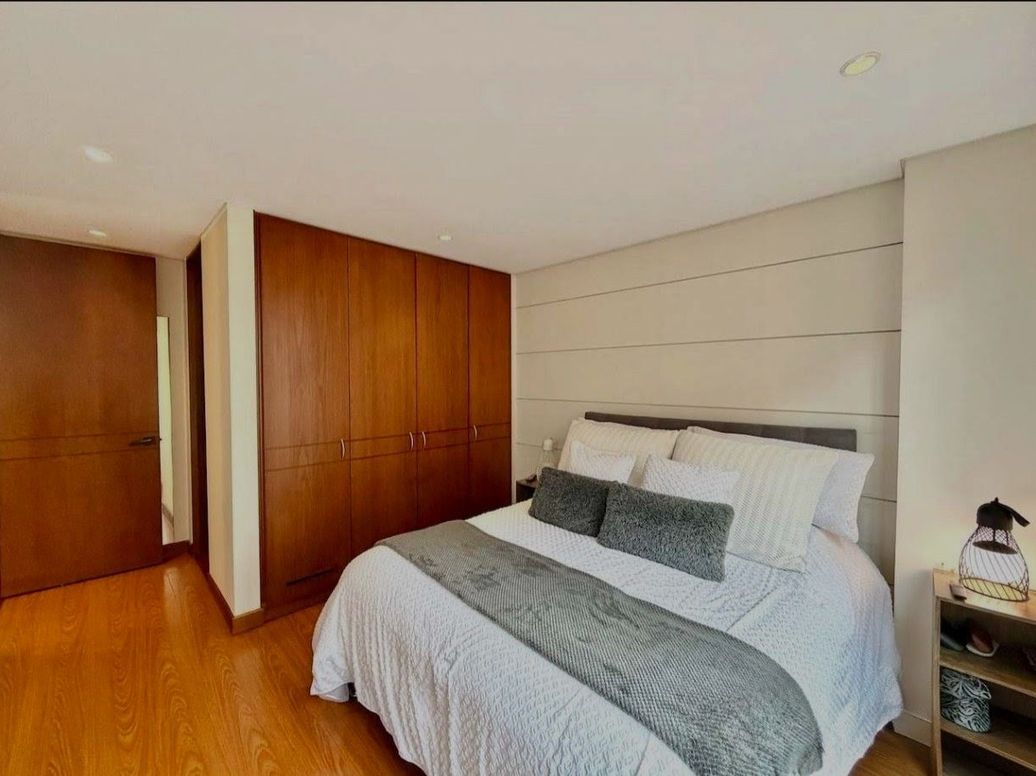 Apartamento de 2 alcobas en venta en Santa Barbara Occidental, Bogotá, 80 m² · foto 10 de 14