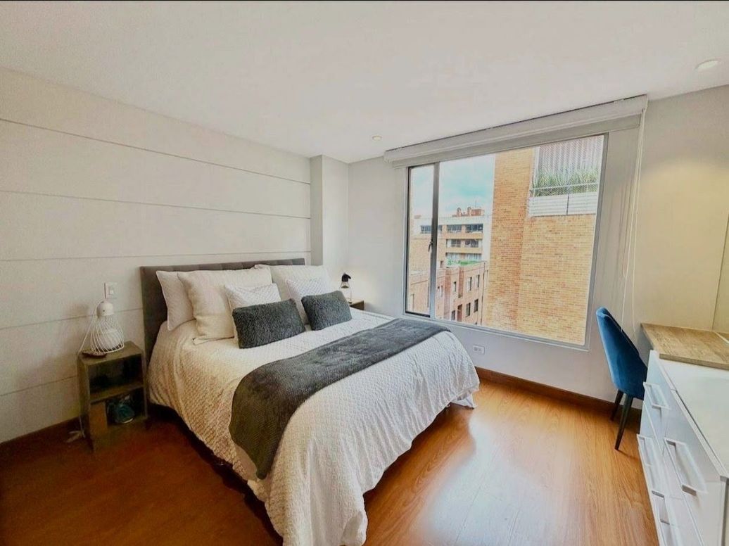 Apartamento de 2 alcobas en venta en Santa Barbara Occidental, Bogotá, 80 m² · foto 9 de 14