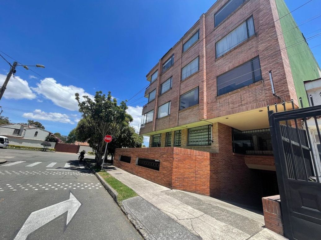 Apartamento de 3 alcobas en venta en El Batan, Bogotá, 130 m² · foto 19 de 20