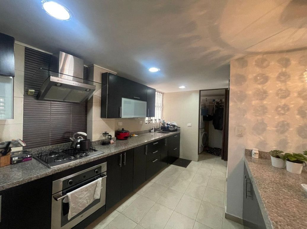 Apartamento de 3 alcobas en venta en El Batan, Bogotá, 130 m² · foto 8 de 20