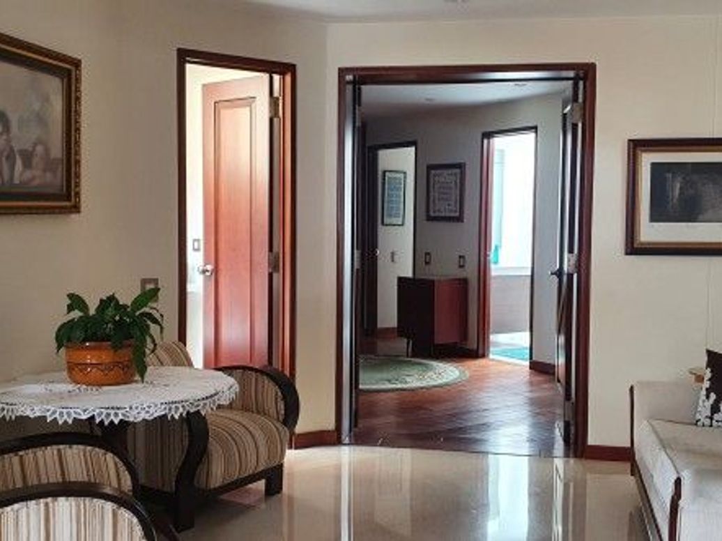 Apartamento de 3 alcobas en venta en Bella Suiza, Bogotá, 294 m² · foto 19 de 20