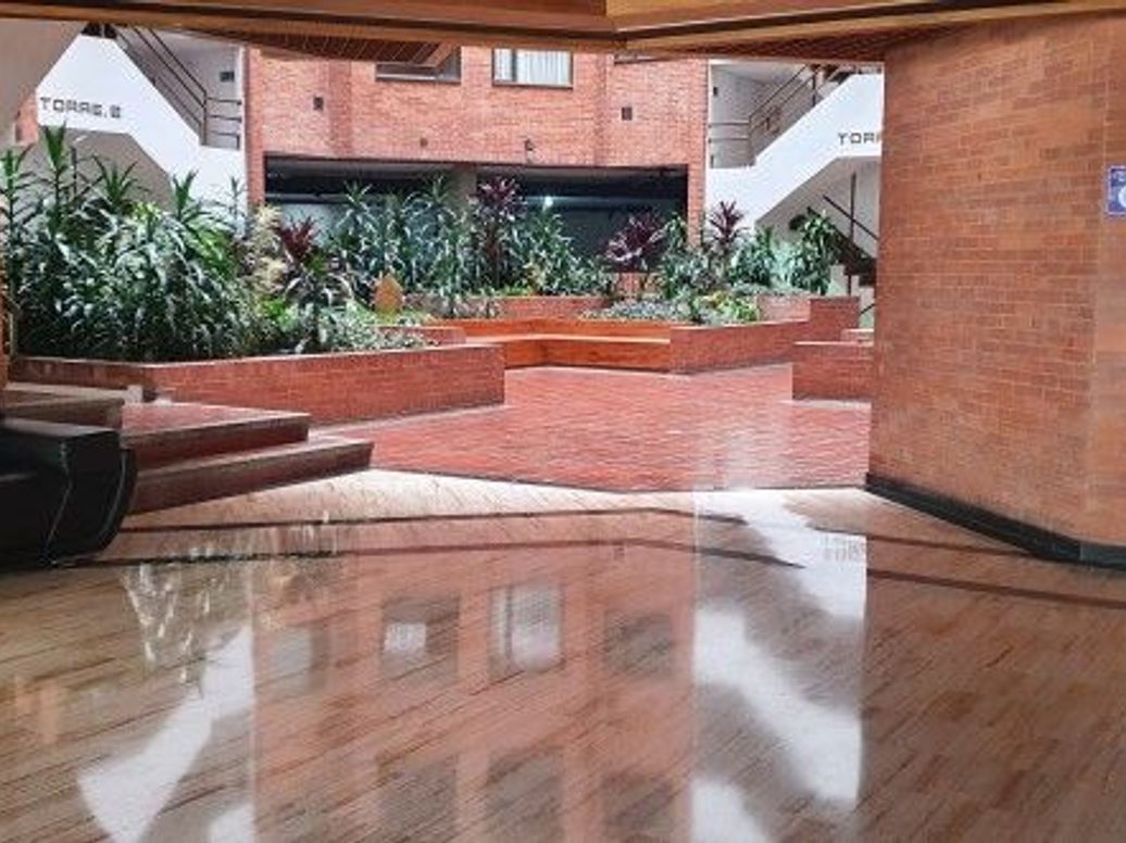 Apartamento de 3 alcobas en venta en Bella Suiza, Bogotá, 294 m² · foto 5 de 20
