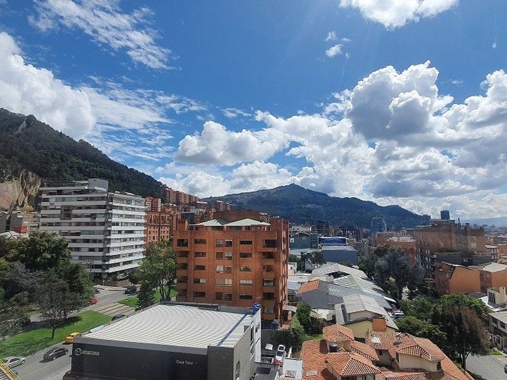 Apartamento de 3 alcobas en venta en Bella Suiza, Bogotá, 294 m² · foto 2 de 20