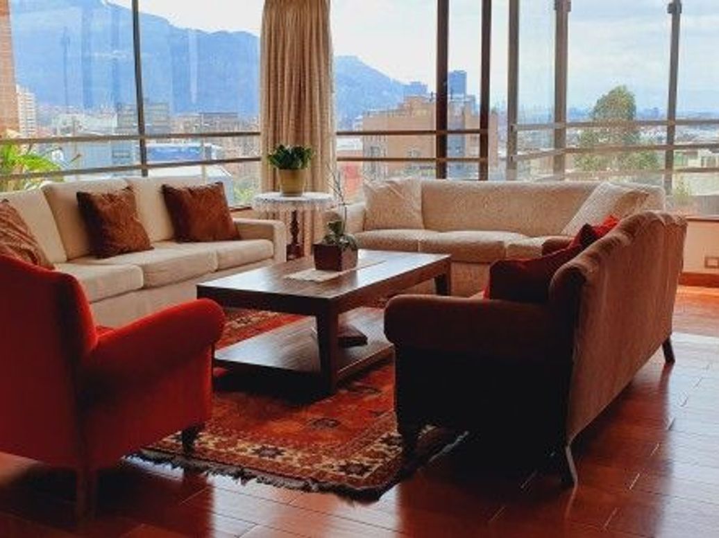 Apartamento de 3 alcobas en venta en Bella Suiza, Bogotá, 294 m² · foto 12 de 20