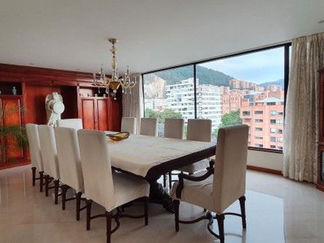 Apartamento de 3 alcobas en venta en Bella Suiza, Bogotá, 294 m² · foto 14 de 20