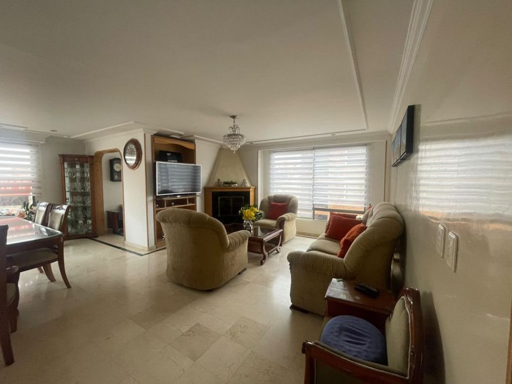 Apartamento de 3 alcobas en venta en El Batan, Bogotá, 123 m² · foto 2 de 19
