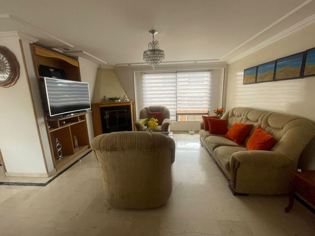 Apartamento de 3 alcobas en venta en El Batan, Bogotá, 123 m² · foto 3 de 19