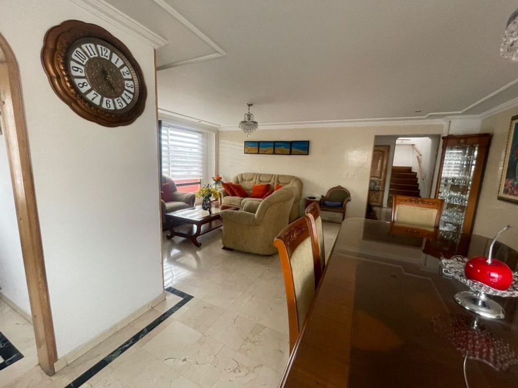 Apartamento de 3 alcobas en venta en El Batan, Bogotá, 123 m² · foto 5 de 19