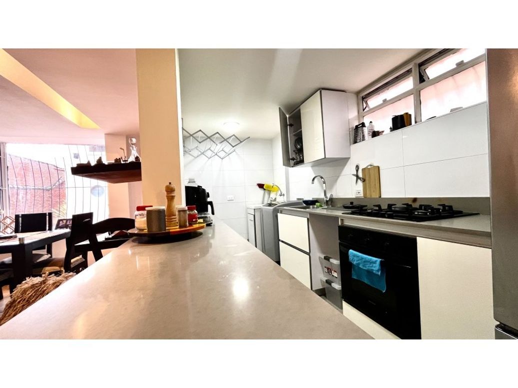 Apartamento de 2 alcobas en venta en Santa Barbara, Bogotá, 93 m² · foto 4 de 20