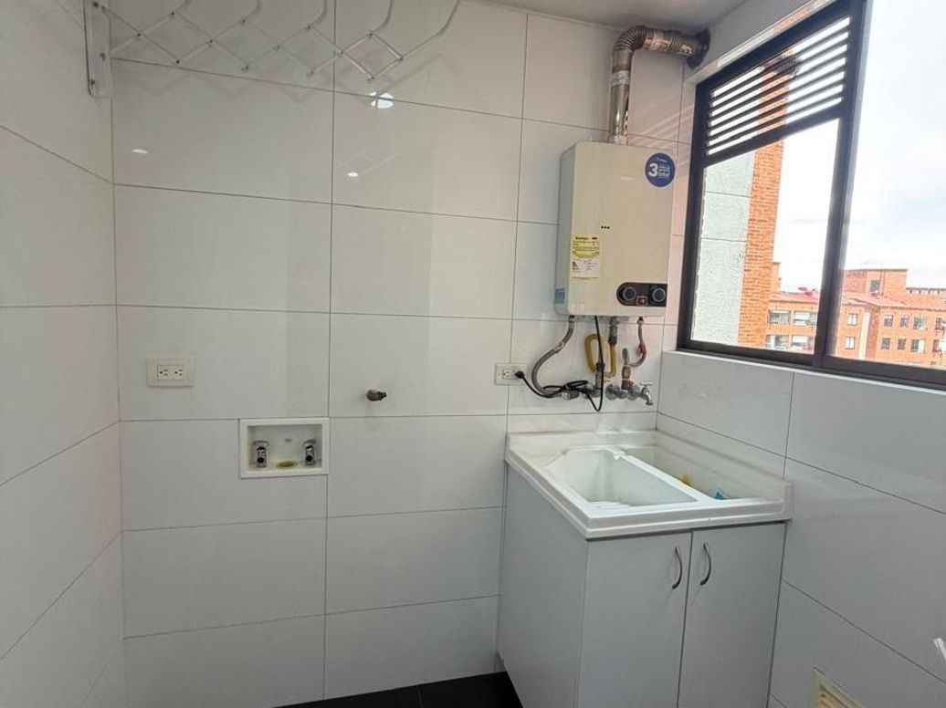 Apartamento de 3 alcobas en venta en Ub. Cordoba Niza, Bogotá, 100 m² · foto 14 de 20