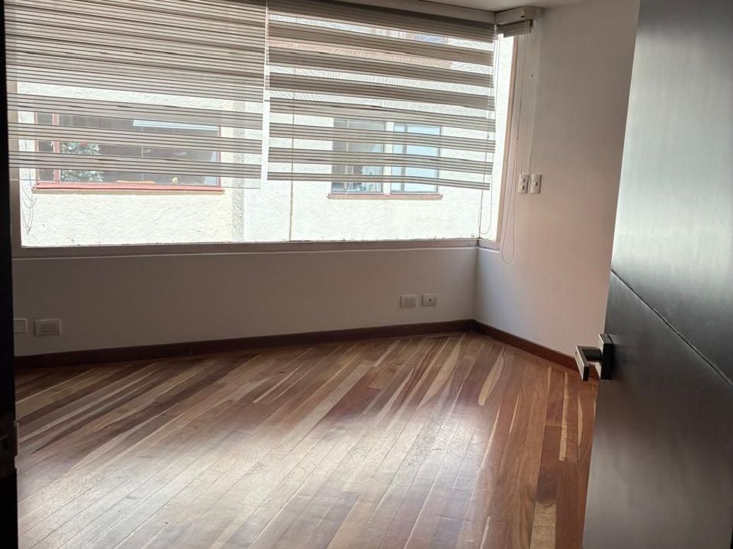 Apartamento de 3 alcobas en venta en Molinos Norte, Bogotá, 139 m² · foto 8 de 12