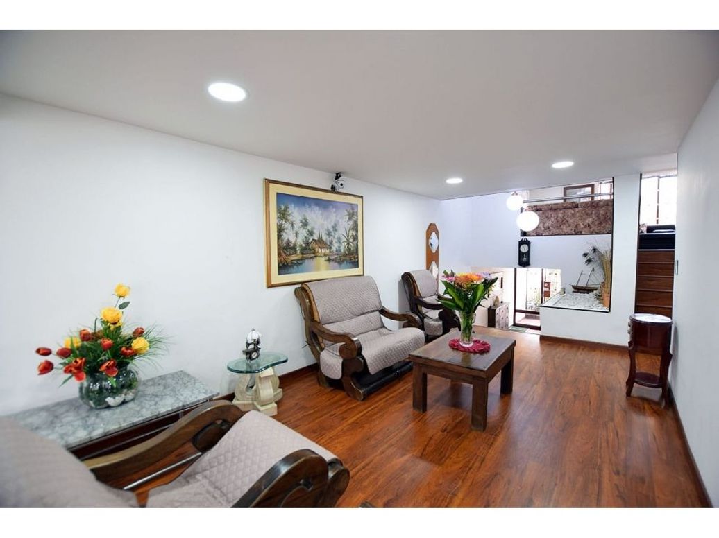 Casa de 3 alcobas en venta en Villa Magdala, Bogotá, 350 m² · foto 6 de 20