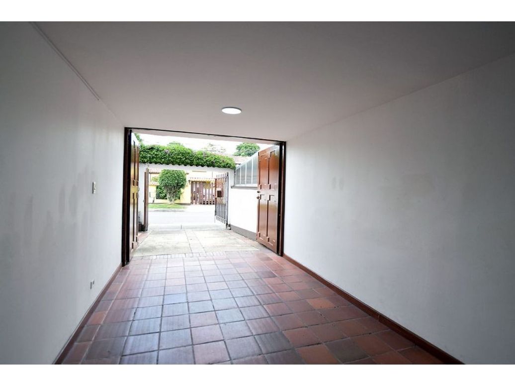 Casa de 3 alcobas en venta en Villa Magdala, Bogotá, 350 m² · foto 5 de 20