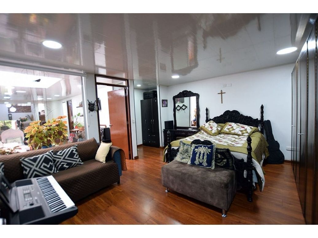Casa de 3 alcobas en venta en Villa Magdala, Bogotá, 350 m² · foto 9 de 20