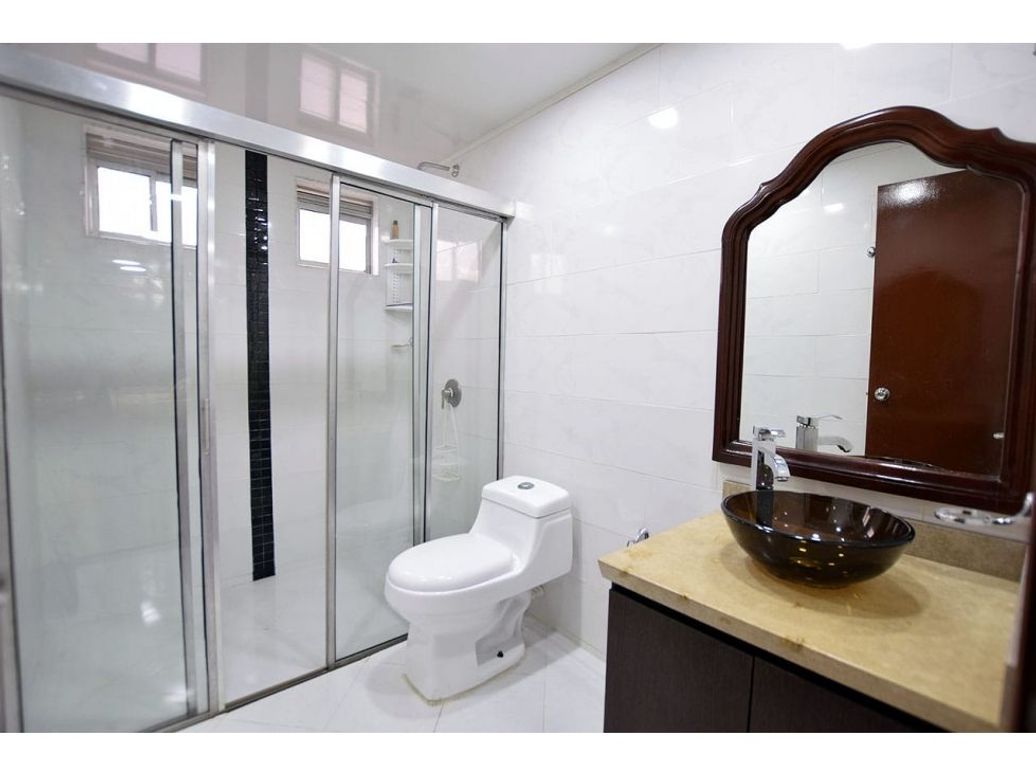 Casa de 3 alcobas en venta en Villa Magdala, Bogotá, 350 m² · foto 11 de 20