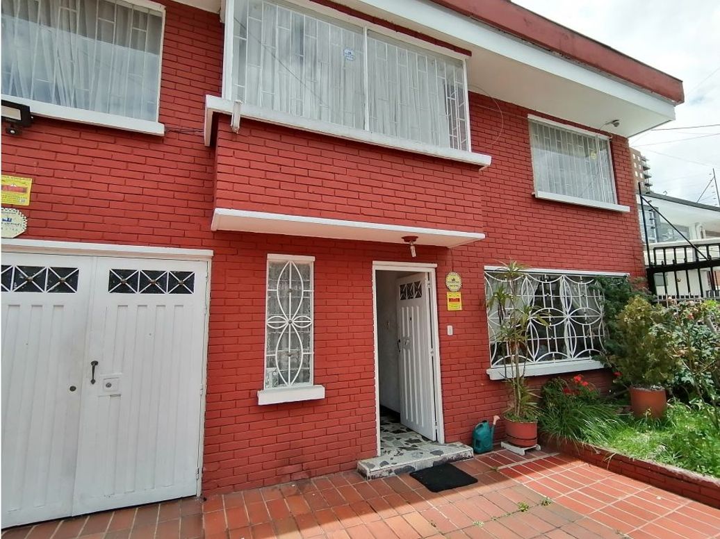 Casa de 4 alcobas en venta en La Castellana, Bogotá, 237 m² · foto 3 de 20