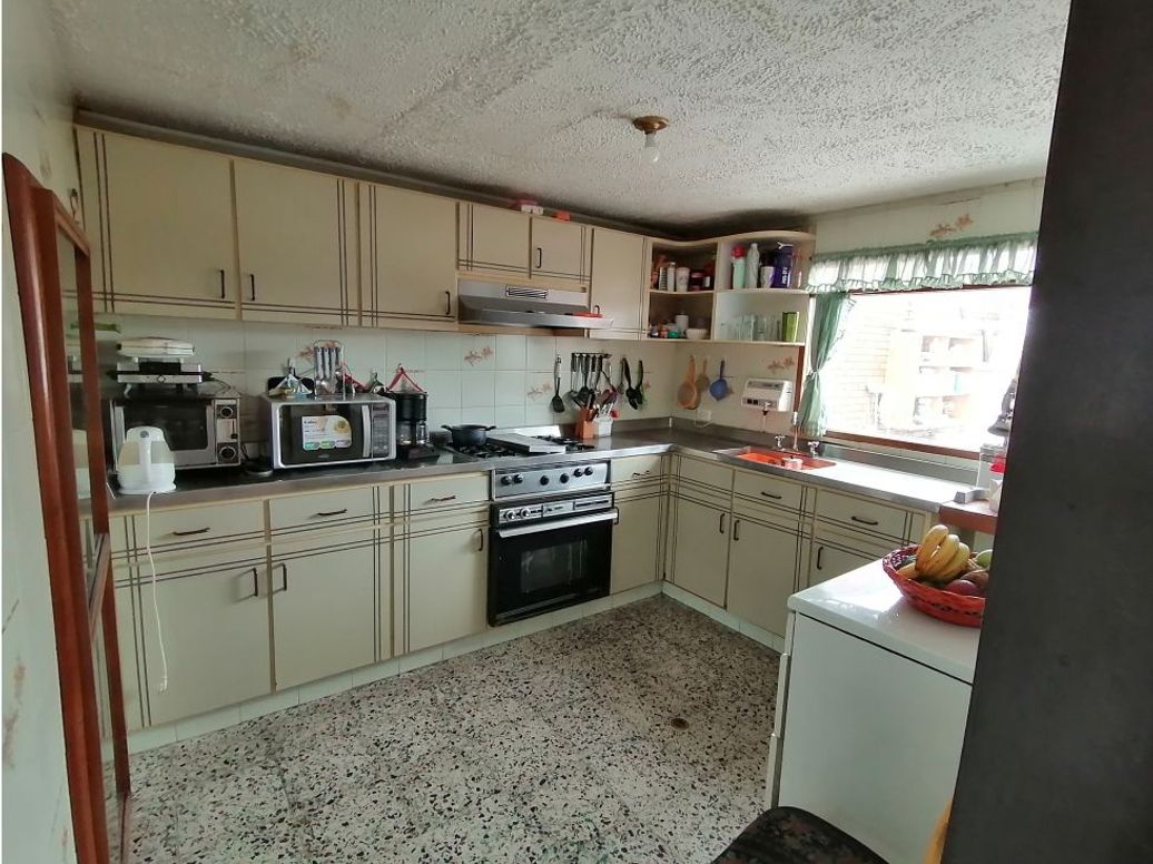 Casa de 4 alcobas en venta en La Castellana, Bogotá, 237 m² · foto 12 de 20
