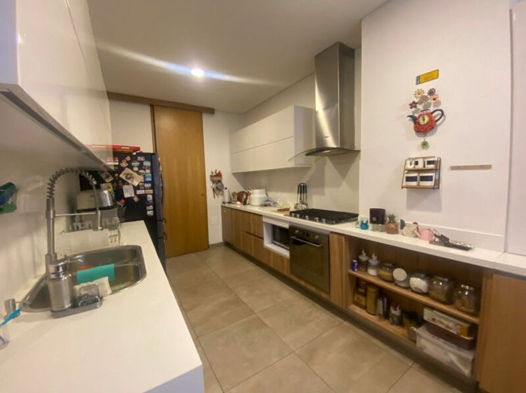 Apartamento de 2 alcobas en arriendo en Chico, Bogotá, 136 m² · foto 14 de 20